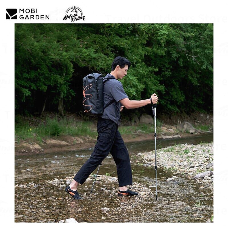 MOBI GARDEN ZhuLang 20L Coated Outdoor Backpack